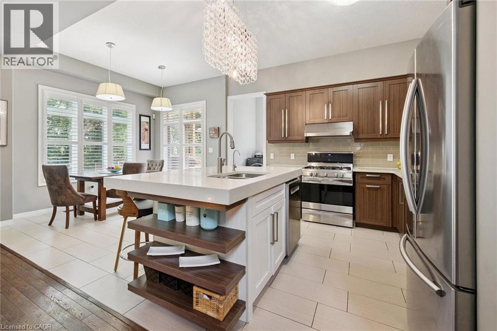 196 MAPLE BUSH Drive thumbnail 5