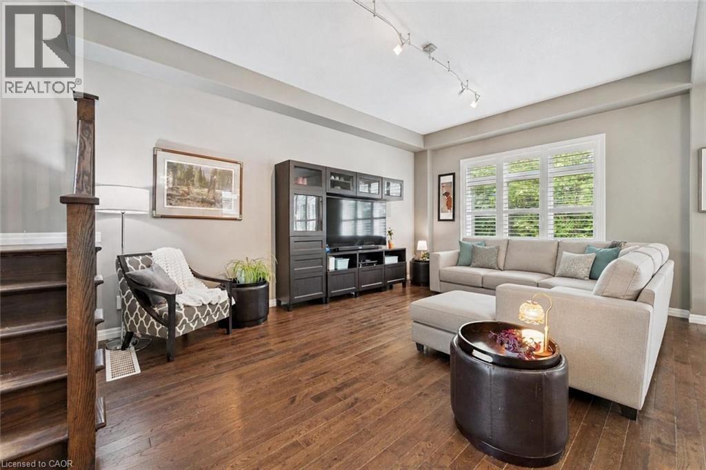 196 MAPLE BUSH Drive thumbnail 8