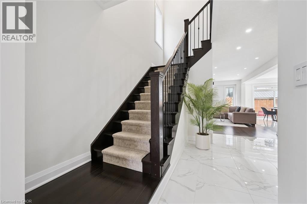 552 NATHALIE Crescent thumbnail 10