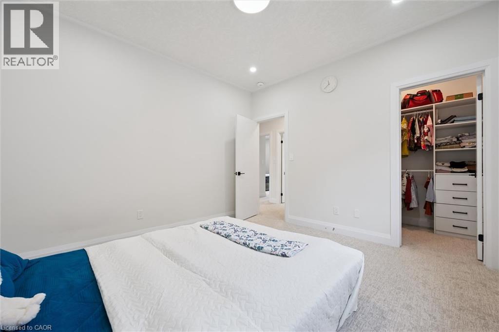 552 NATHALIE Crescent thumbnail 38