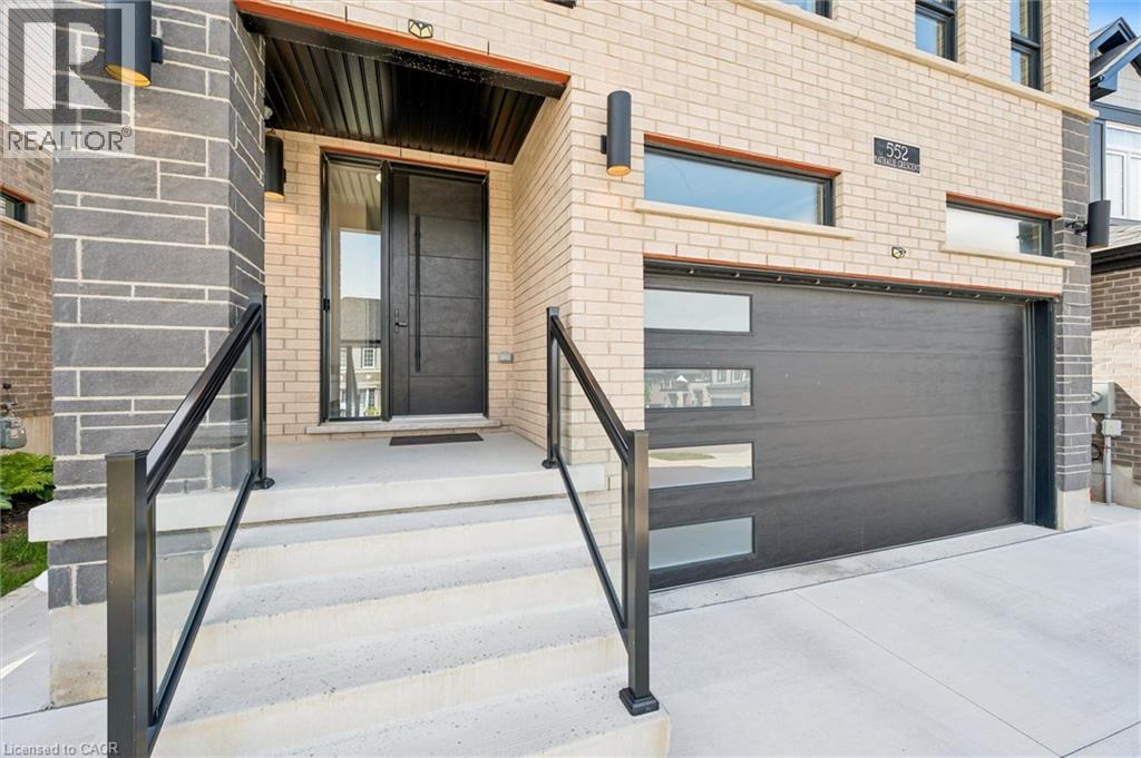 552 NATHALIE Crescent thumbnail 7