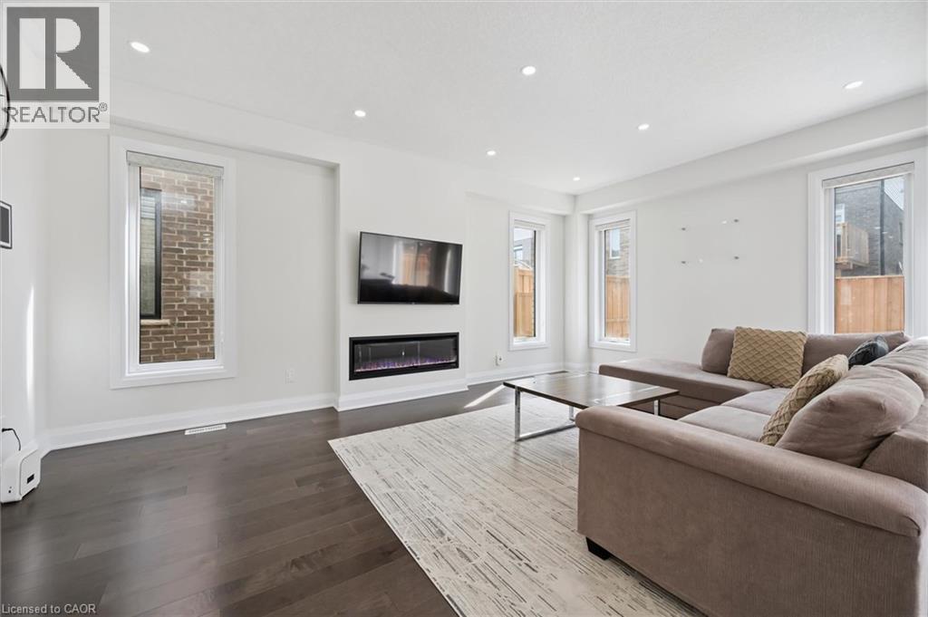552 NATHALIE Crescent thumbnail 11