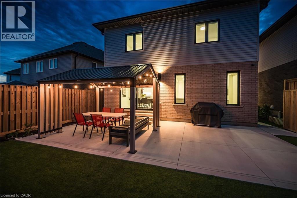 552 NATHALIE Crescent thumbnail 40