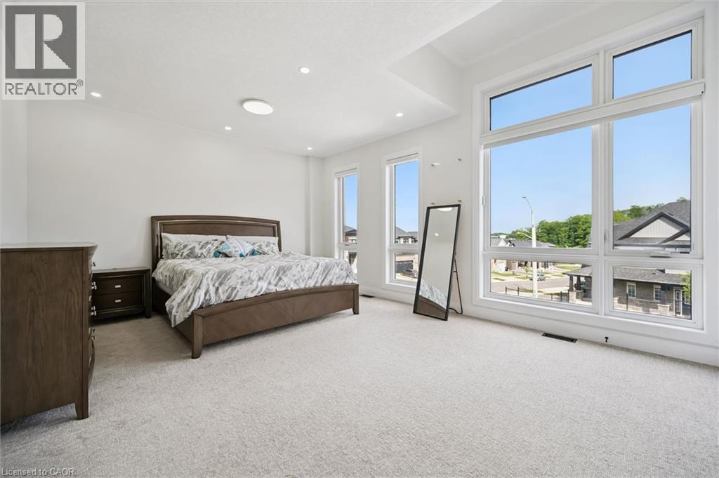 552 NATHALIE Crescent thumbnail 25
