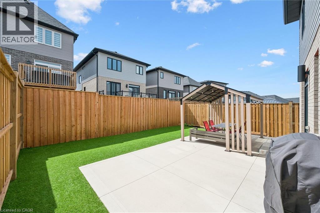 552 NATHALIE Crescent thumbnail 46