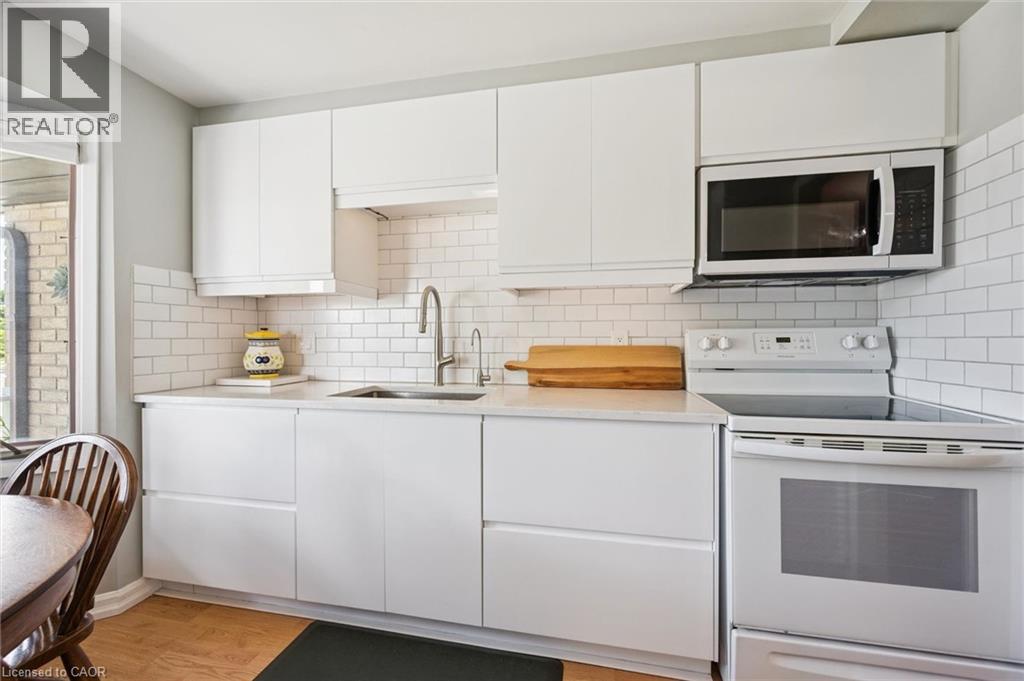315 MAYVIEW Crescent Unit# B thumbnail 10
