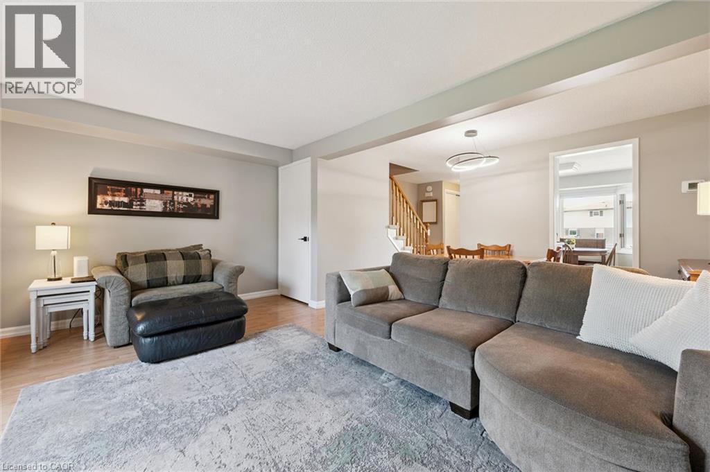 315 MAYVIEW Crescent Unit# B thumbnail 19