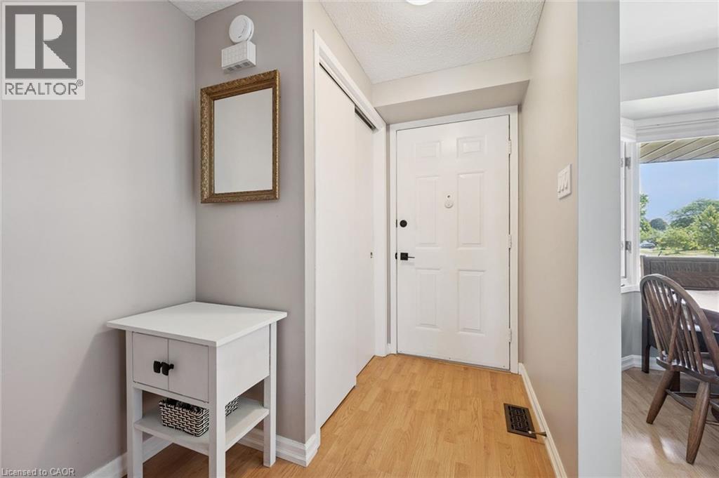 315 MAYVIEW Crescent Unit# B thumbnail 8