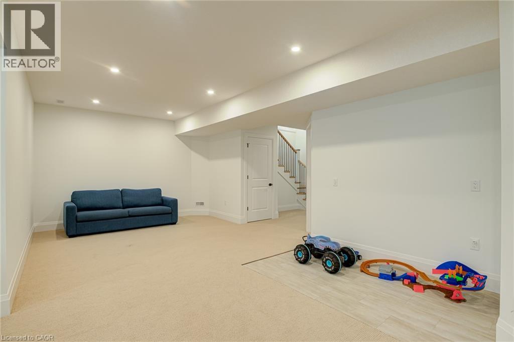 90 MARGARET Avenue N Unit# A thumbnail 38