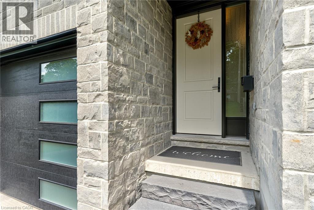 90 MARGARET Avenue N Unit# A thumbnail 4
