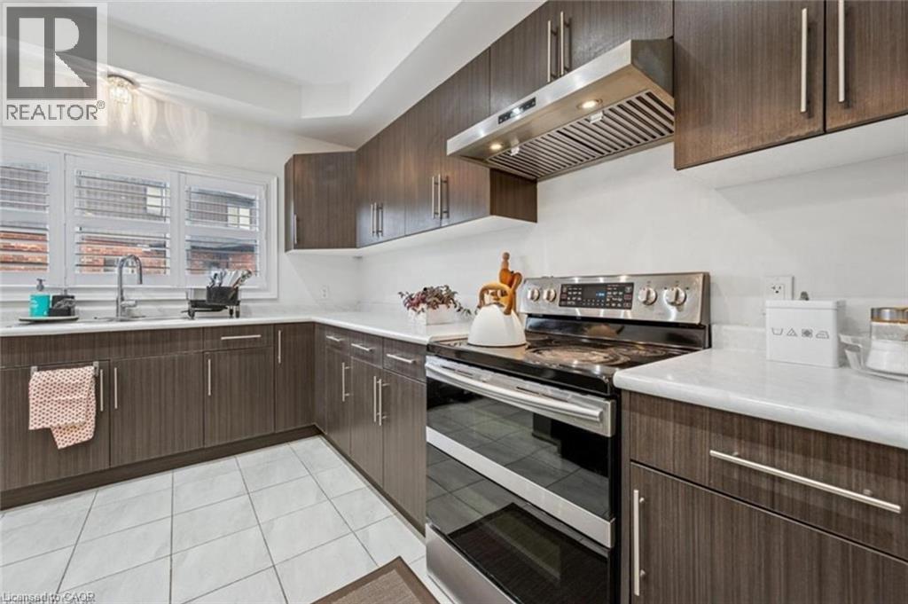 77 EAGLECREST Street thumbnail 11