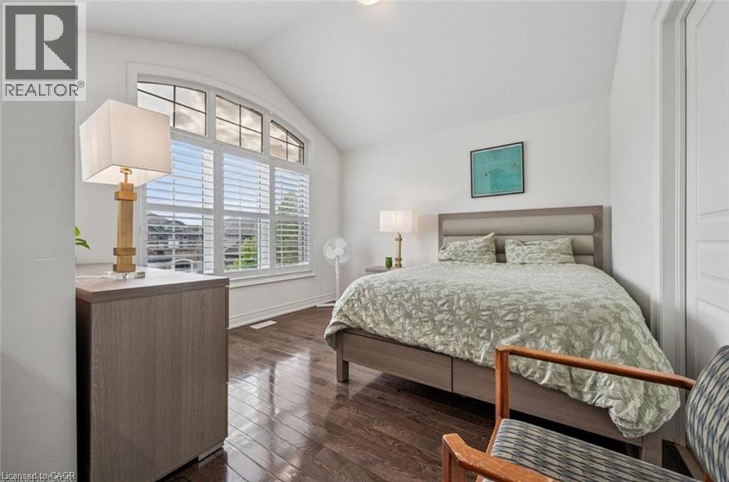 77 EAGLECREST Street thumbnail 21