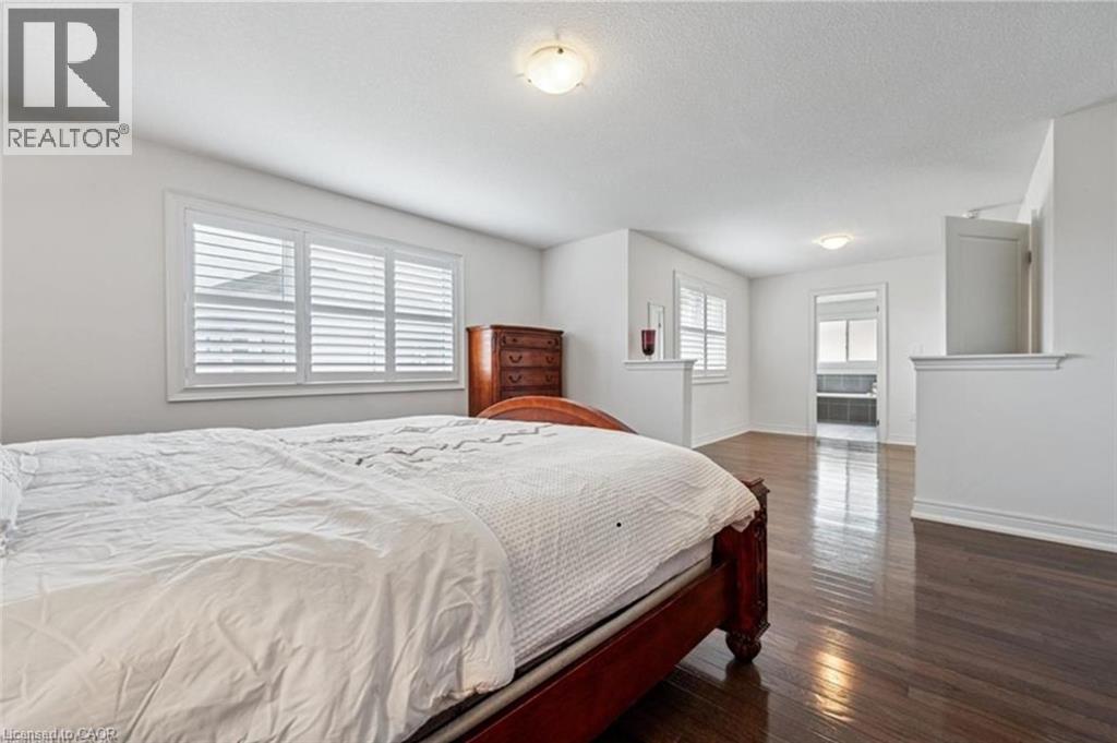 77 EAGLECREST Street thumbnail 28