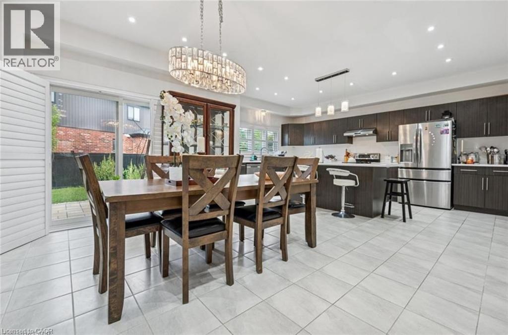 77 EAGLECREST Street thumbnail 8