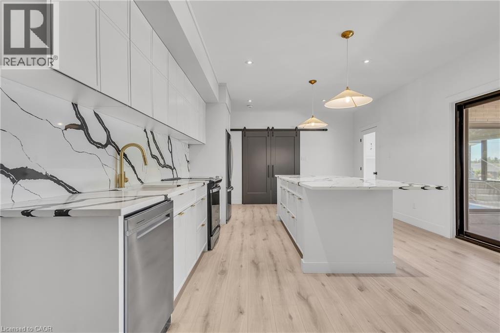 920 THOMAS PEDDER Court thumbnail 38