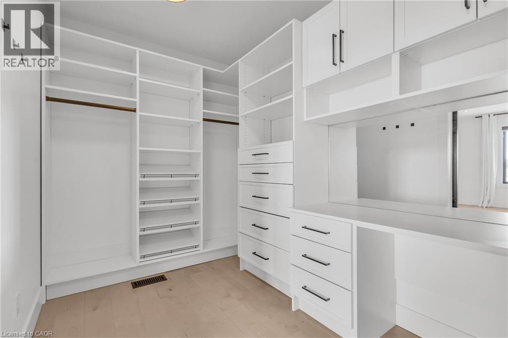 920 THOMAS PEDDER Court thumbnail 25