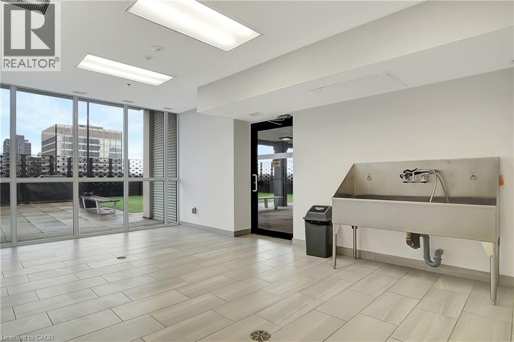 60 CHARLES Street W Unit# 1904 thumbnail 30