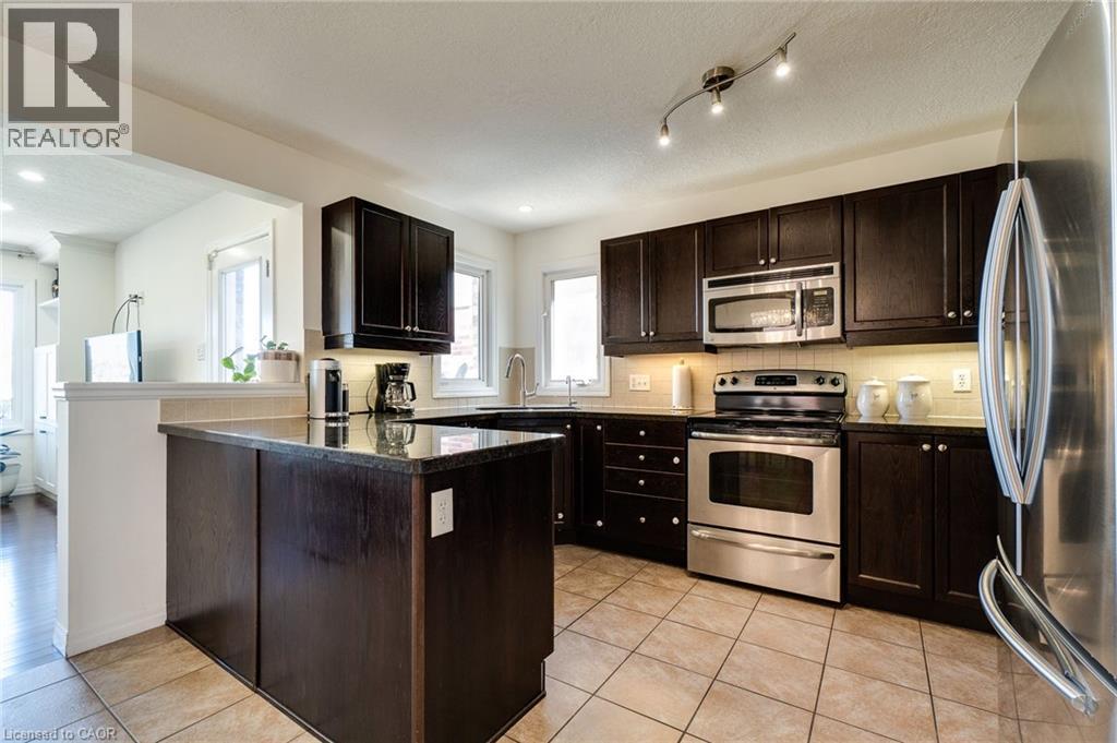 928 DUNBLANE Court thumbnail 17