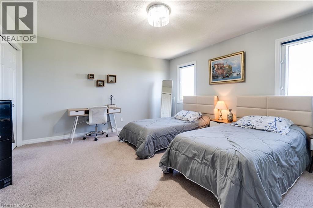 928 DUNBLANE Court thumbnail 27