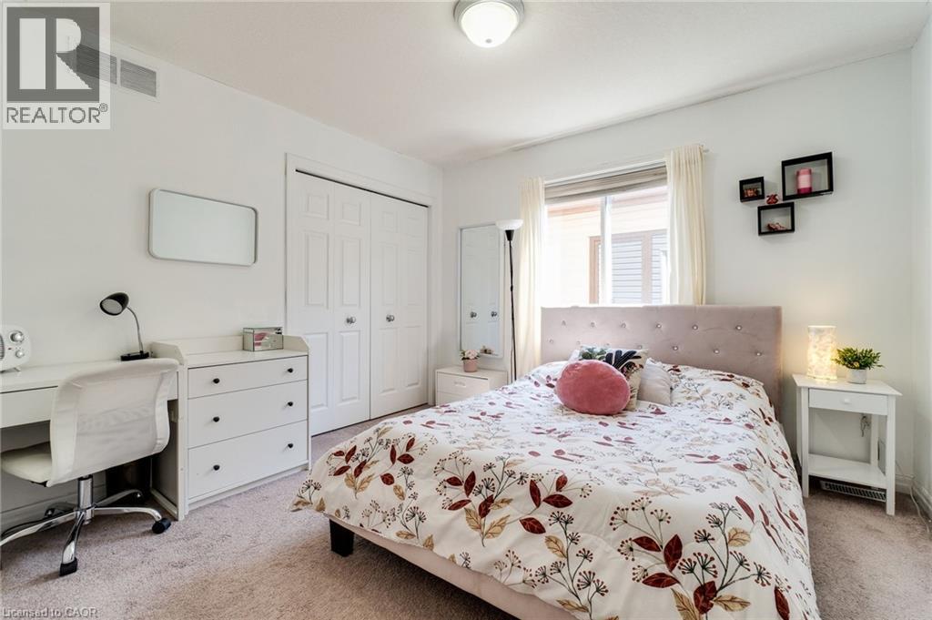 928 DUNBLANE Court thumbnail 31