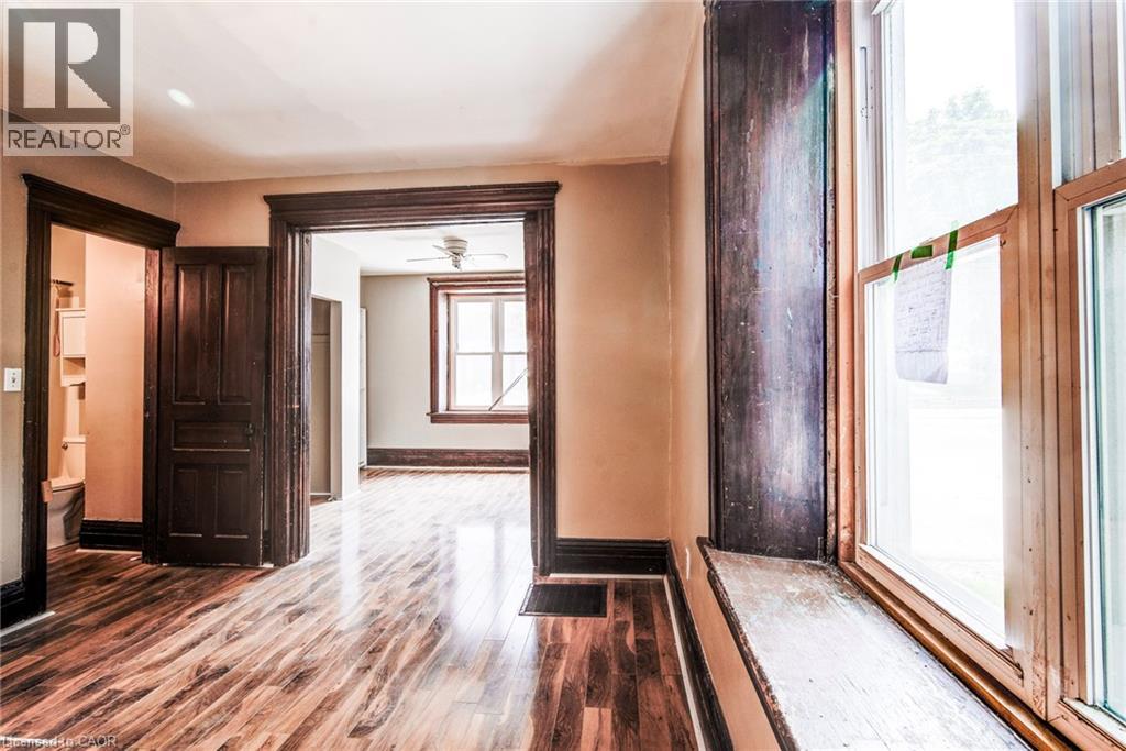 5 GEORGE Street S thumbnail 16