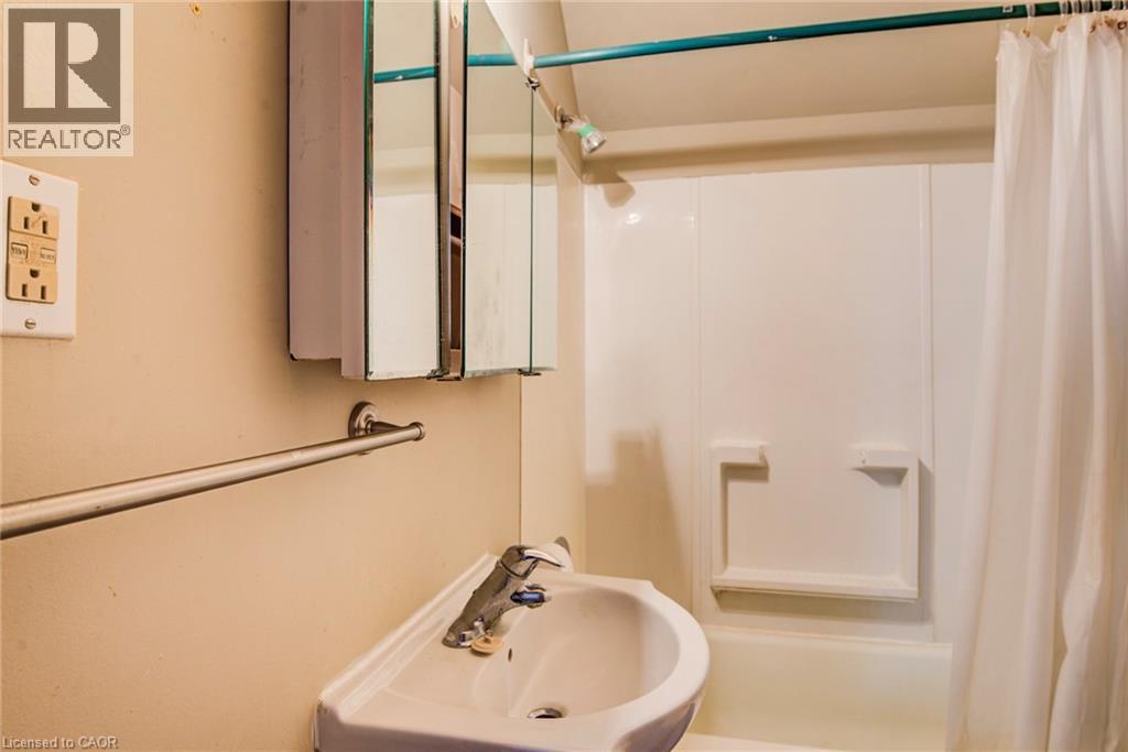 5 GEORGE Street S thumbnail 17
