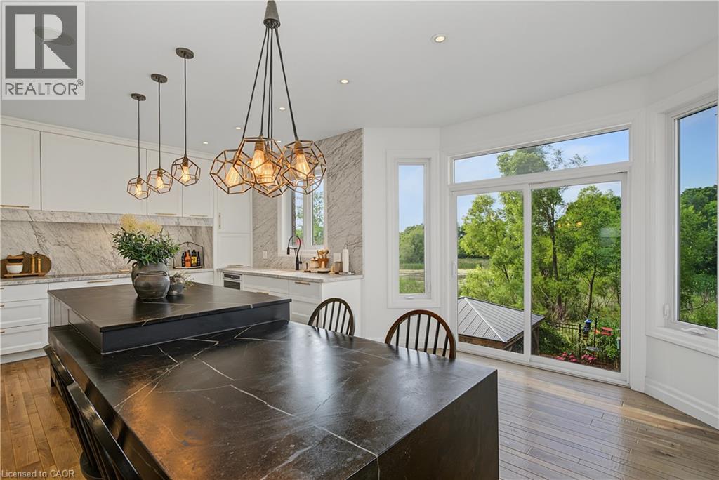 422 RIDEAU RIVER Street thumbnail 11
