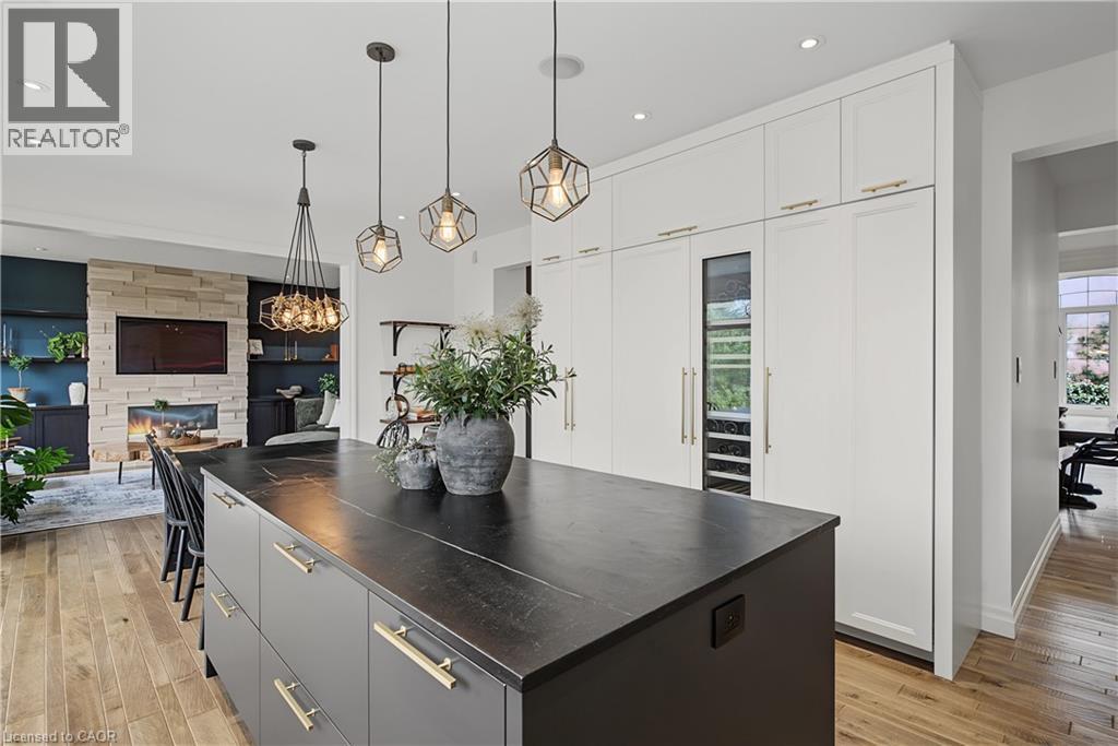 422 RIDEAU RIVER Street thumbnail 18