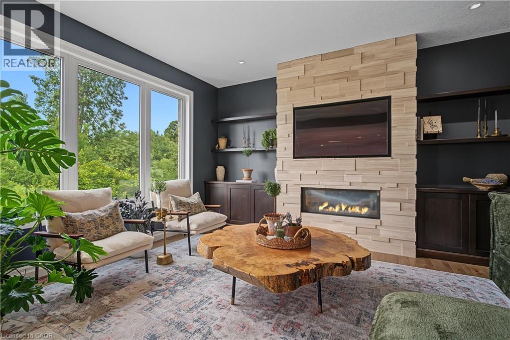 422 RIDEAU RIVER Street thumbnail 22