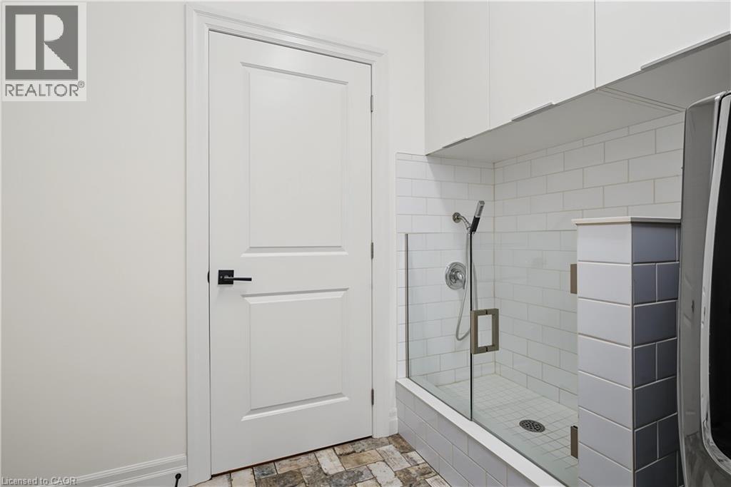 422 RIDEAU RIVER Street thumbnail 24