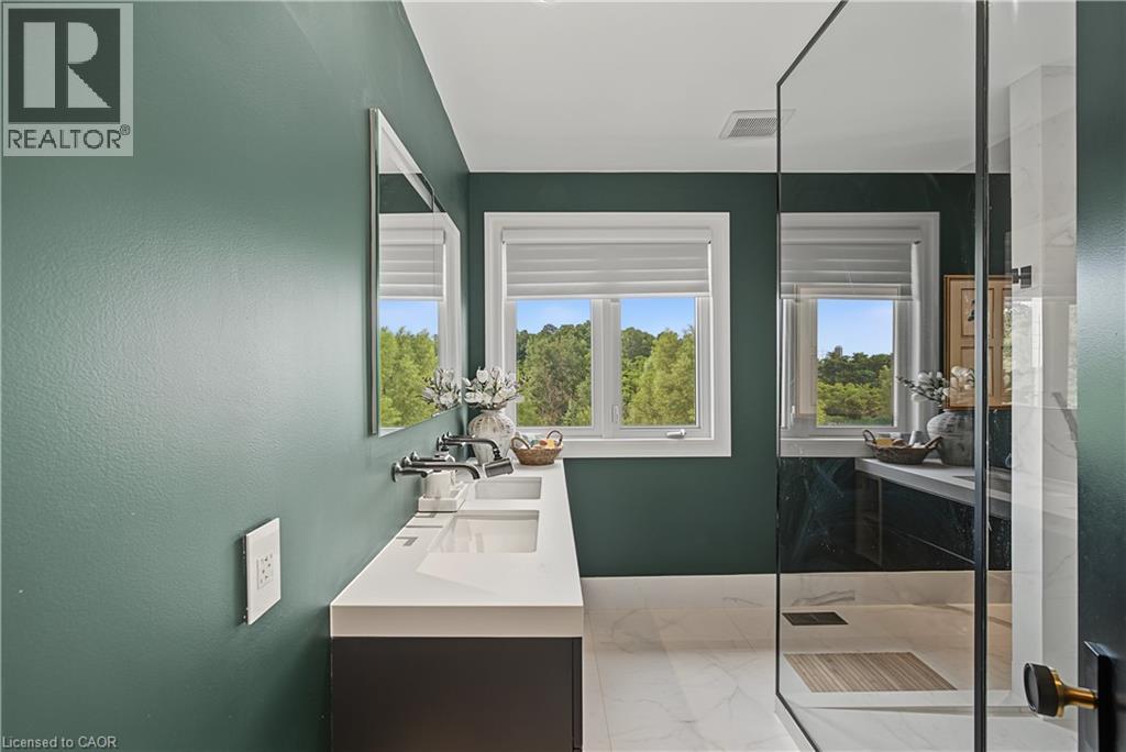 422 RIDEAU RIVER Street thumbnail 31