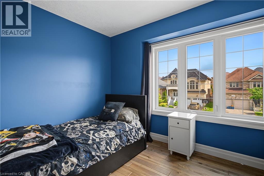 422 RIDEAU RIVER Street thumbnail 38