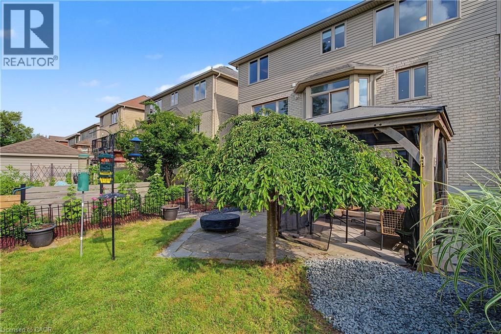 422 RIDEAU RIVER Street thumbnail 46