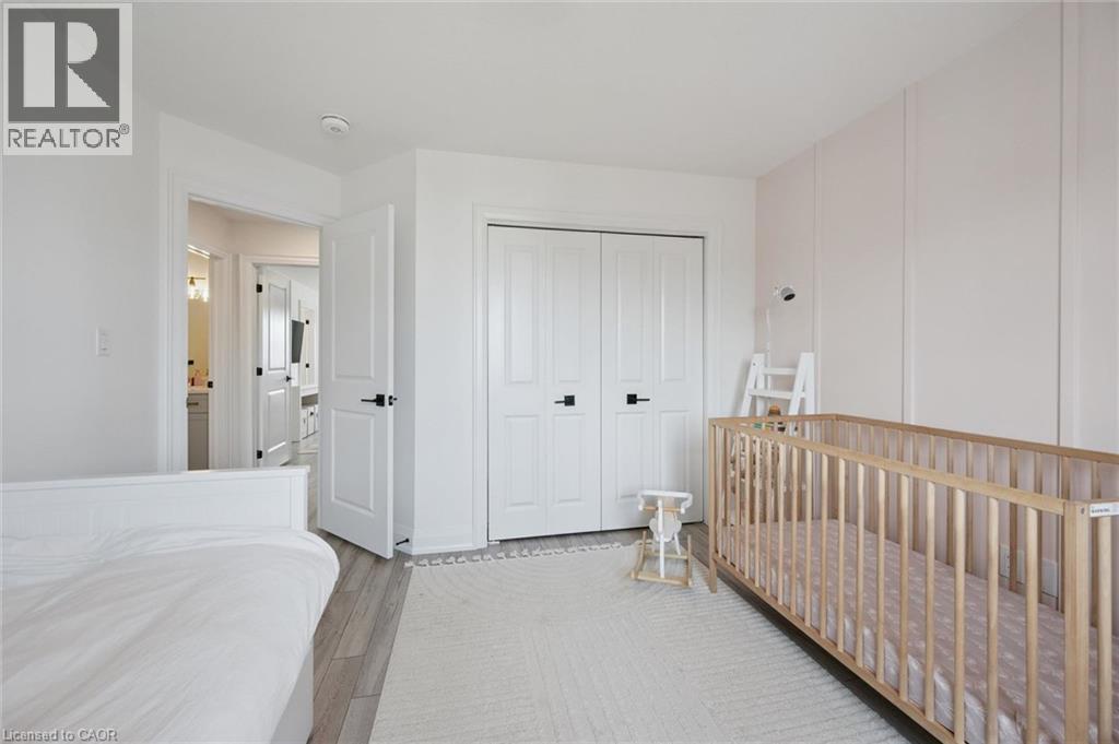 130 WOODBERRY Crescent thumbnail 20