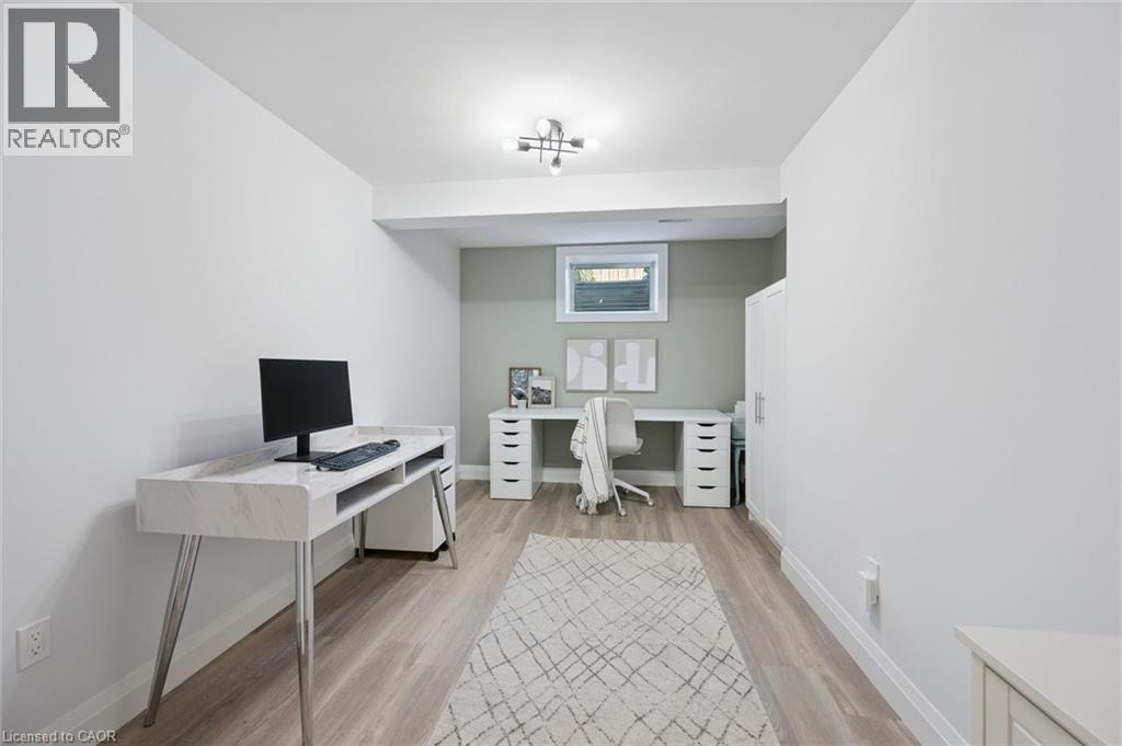 130 WOODBERRY Crescent thumbnail 30