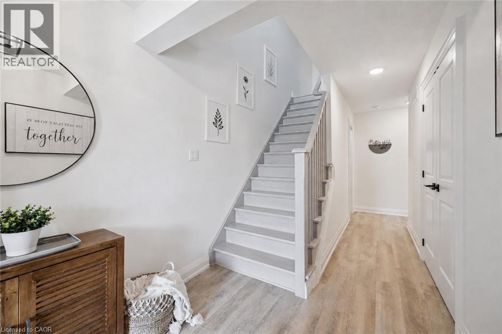 130 WOODBERRY Crescent thumbnail 7