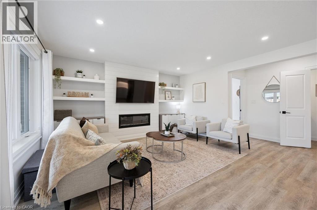 130 WOODBERRY Crescent thumbnail 9