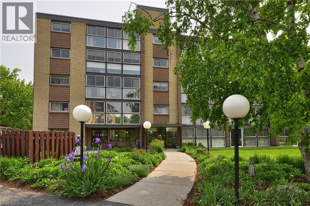 400 CHAMPLAIN Boulevard Unit# 404 thumbnail 3
