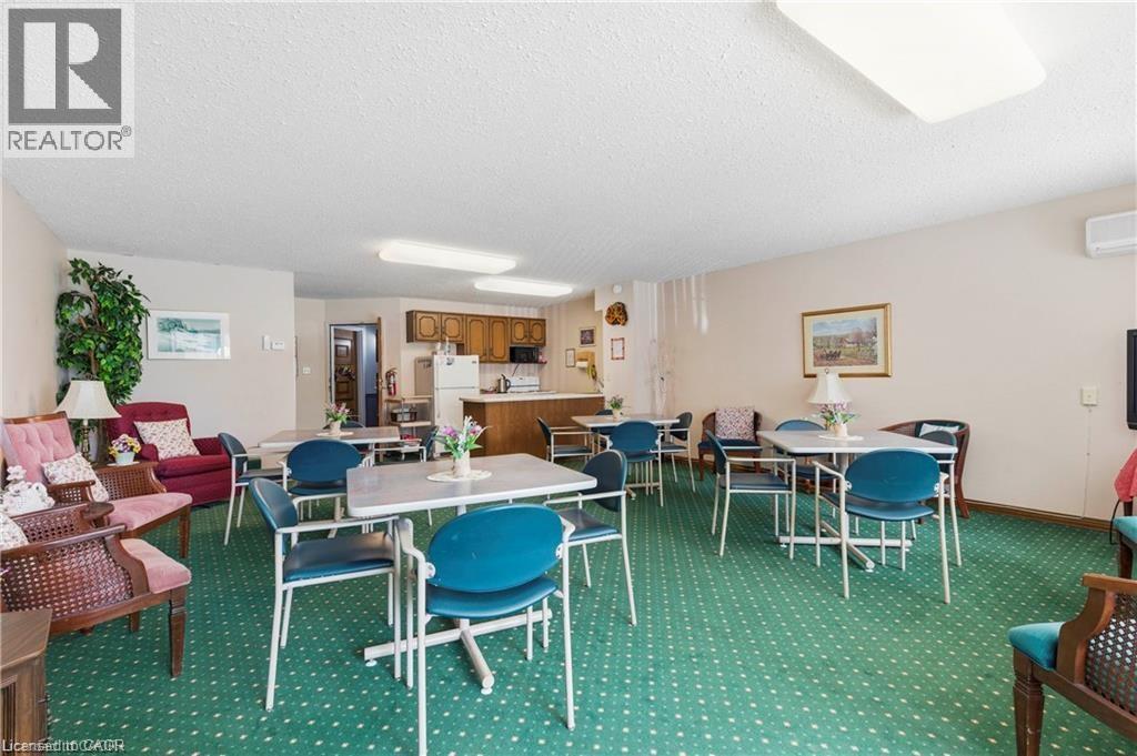 400 CHAMPLAIN Boulevard Unit# 404 thumbnail 32
