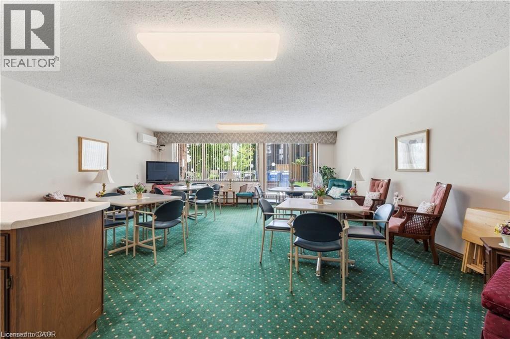 400 CHAMPLAIN Boulevard Unit# 404 thumbnail 35