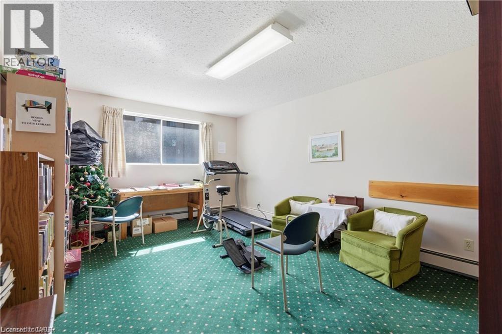 400 CHAMPLAIN Boulevard Unit# 404 thumbnail 33