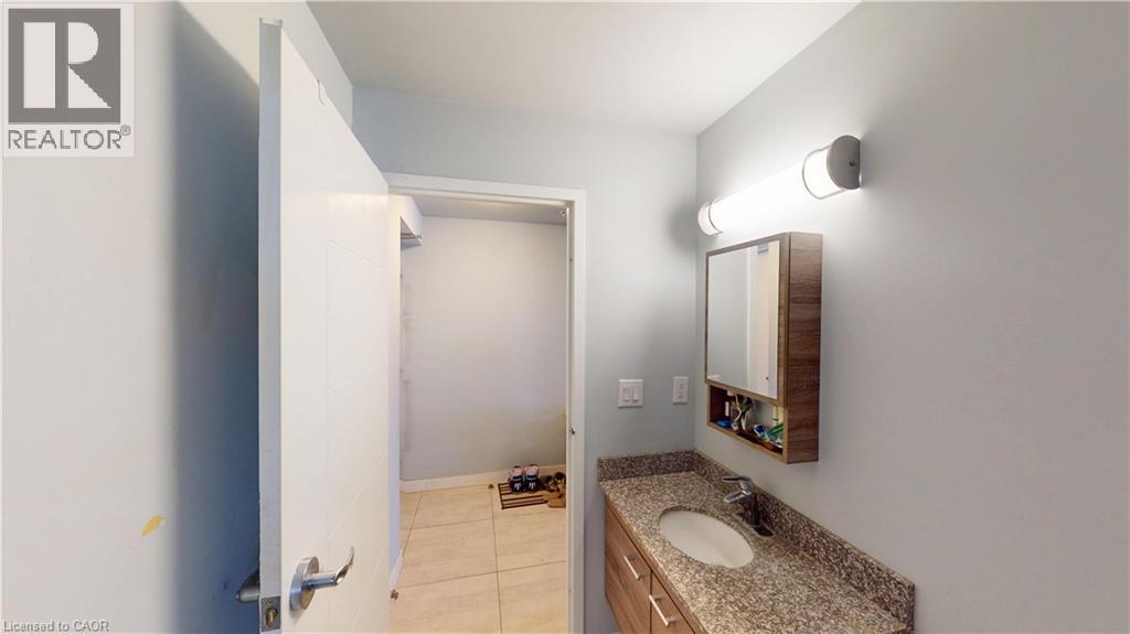 318 SPRUCE Street Unit# 1505 thumbnail 11