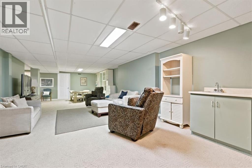 75 BEASLEY Crescent Unit# 14 thumbnail 33