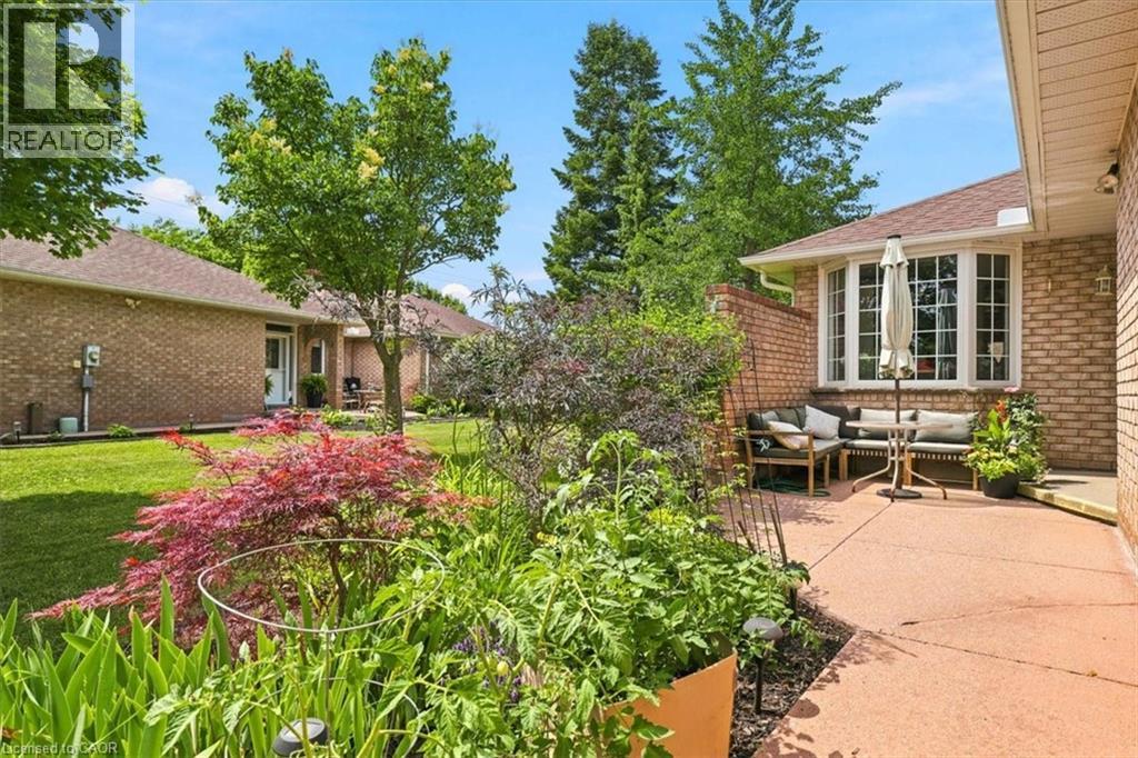 75 BEASLEY Crescent Unit# 14 thumbnail 3
