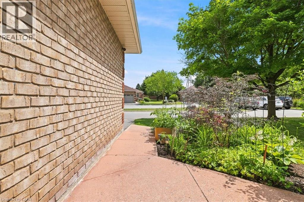 75 BEASLEY Crescent Unit# 14 thumbnail 6