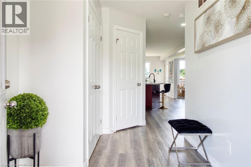 264 VINCENT Drive thumbnail 4