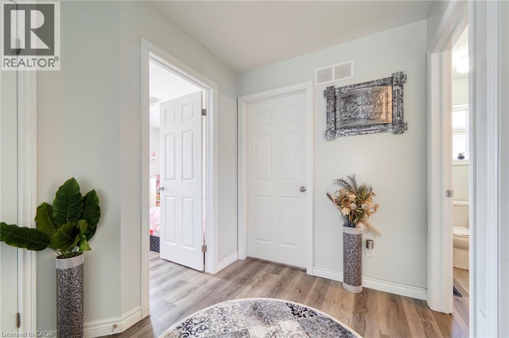 264 VINCENT Drive thumbnail 18