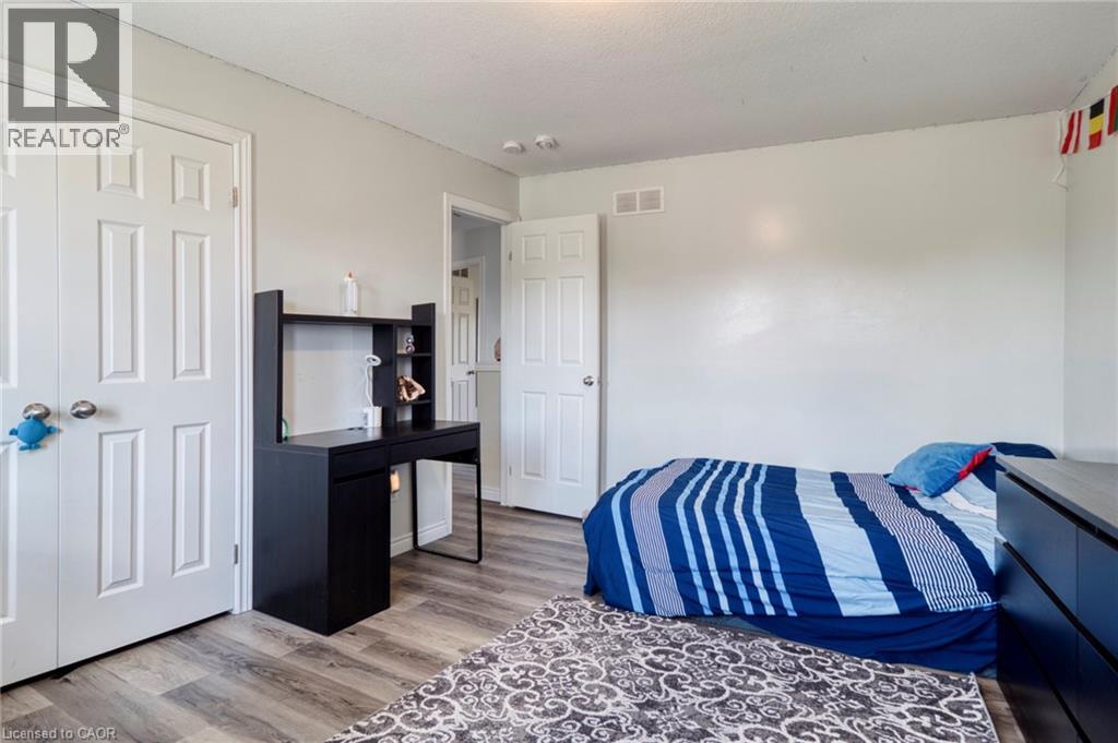 264 VINCENT Drive thumbnail 32