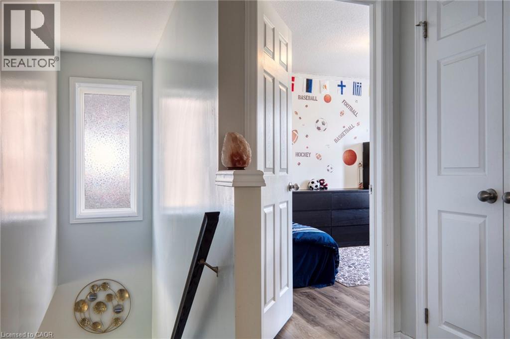 264 VINCENT Drive thumbnail 30