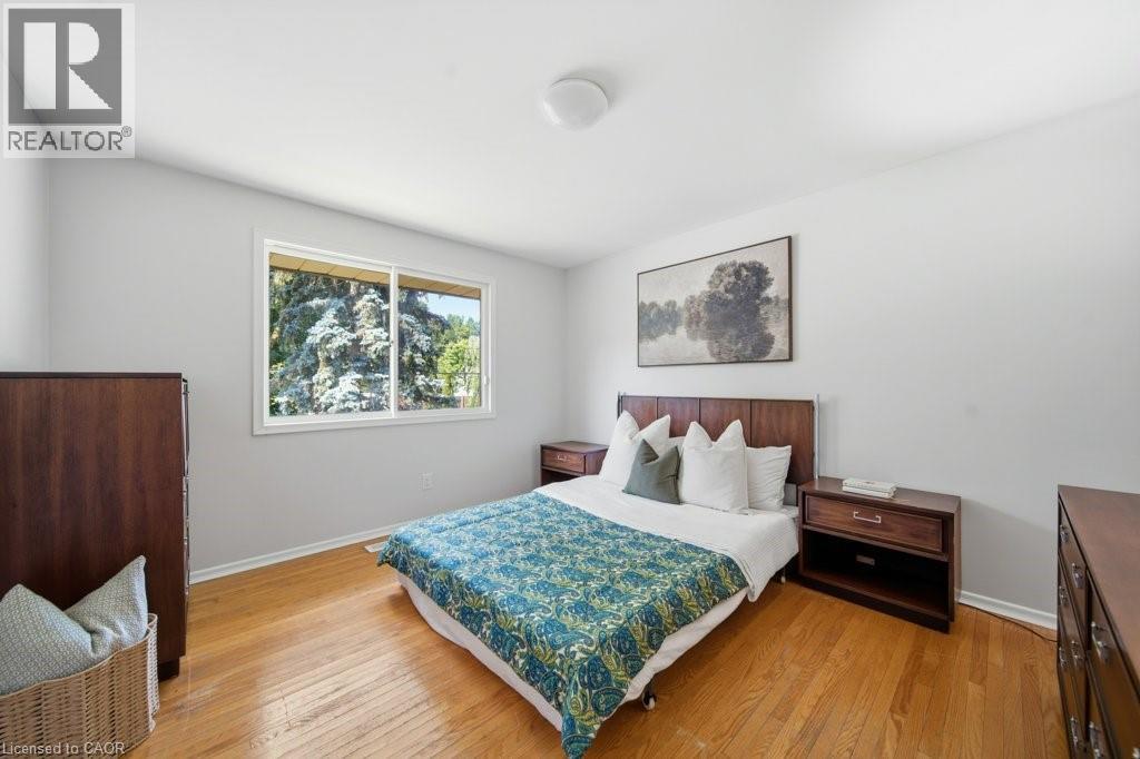64 WARREN Road thumbnail 17